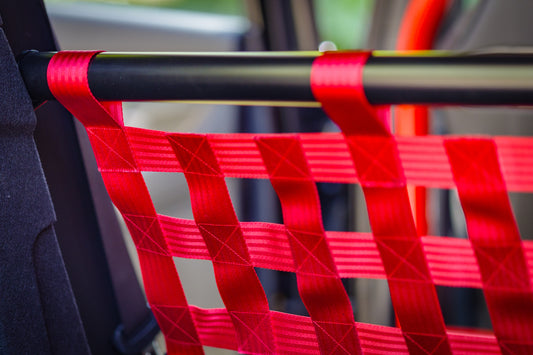 Clubsport-Set für Hyundai I30 N - Doppelstrebe und passendes Clubsport-Netz – Leichtbau, hochwertige Materialien, optimal für Rücksitzbankausbau.