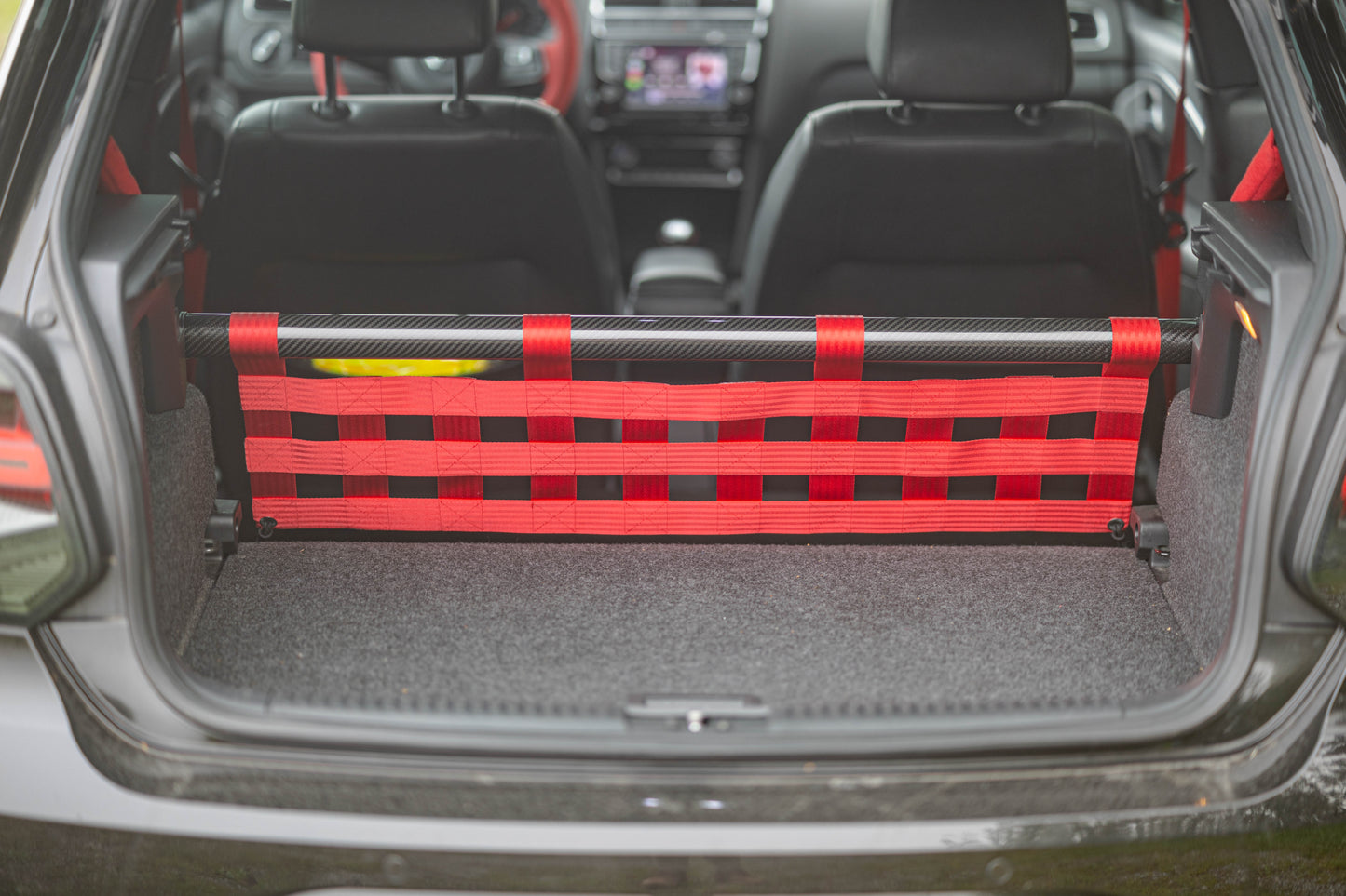Clubsport-Set für Volkswagen Polo 5 GTI (6c/6r) - Einzelstrebe und passendes Clubsport-Netz – Leichtbau, hochwertige Materialien, optimal für Rücksitzbankausbau.