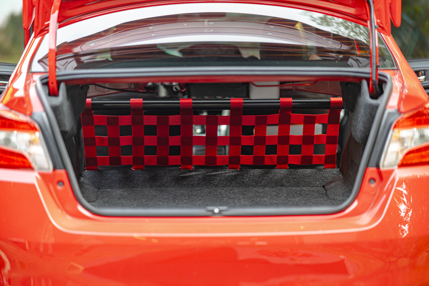 Clubsport-Set für Subaru WRX STI VA - Doppelstrebe und passendes Clubsport-Netz – Leichtbau, hochwertige Materialien, optimal für Rücksitzbankausbau.