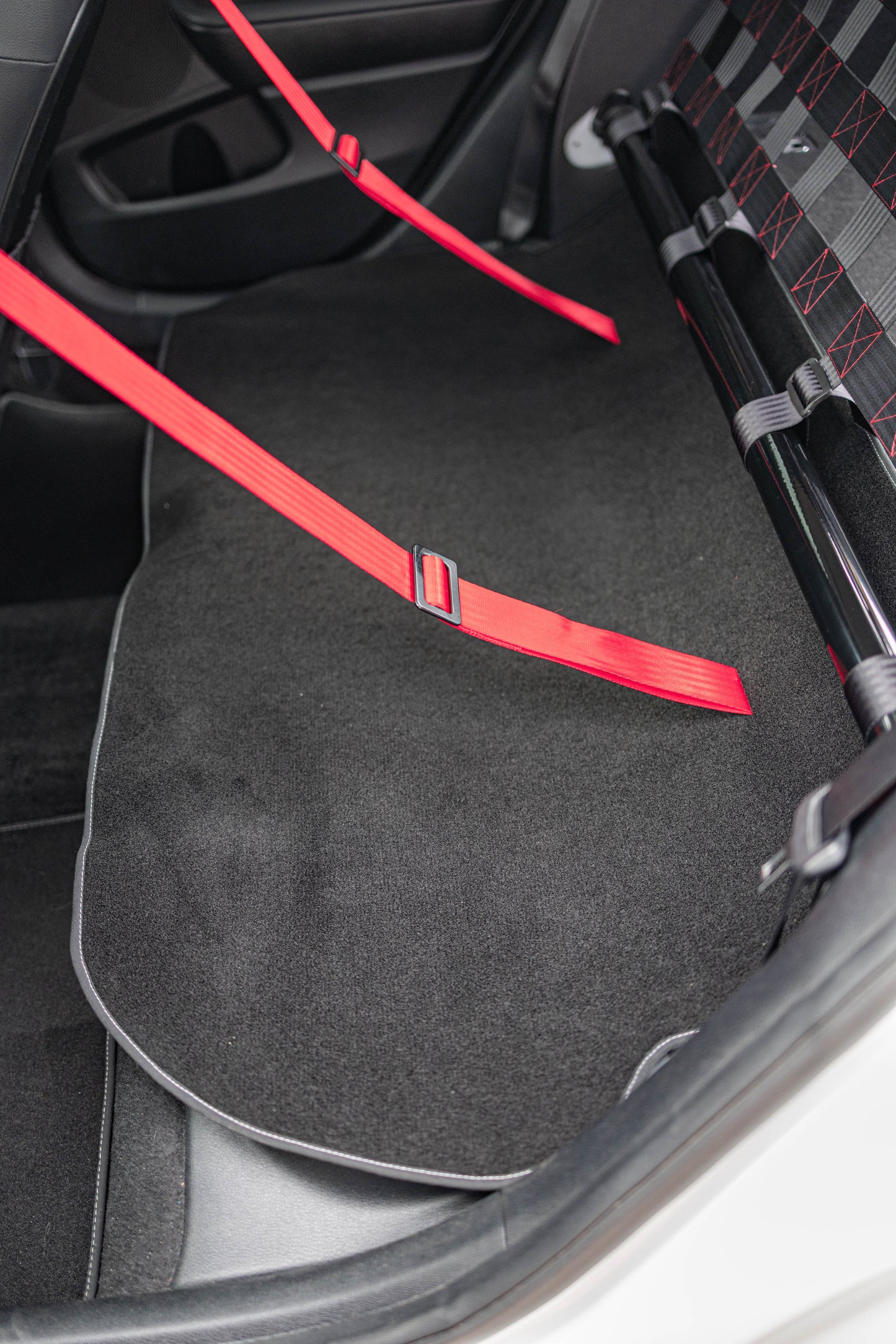 Clubsport-Teppich für Kia XCeed (CD) 2019 – Passgenauer Leichtbau-Teppich, ideal für den Rücksitzbankausbau, hochwertige Verarbeitung und perfekter Sitz