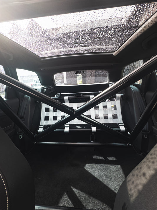 Clubsport-Set für Seat Leon Cupra ST 5F - Doppelstrebe und passendes Clubsport-Netz – Leichtbau, hochwertige Materialien, optimal für Rücksitzbankausbau.