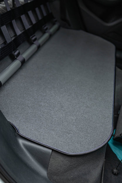 Clubsportteppich für Rear Seat Delete am Audi Q5