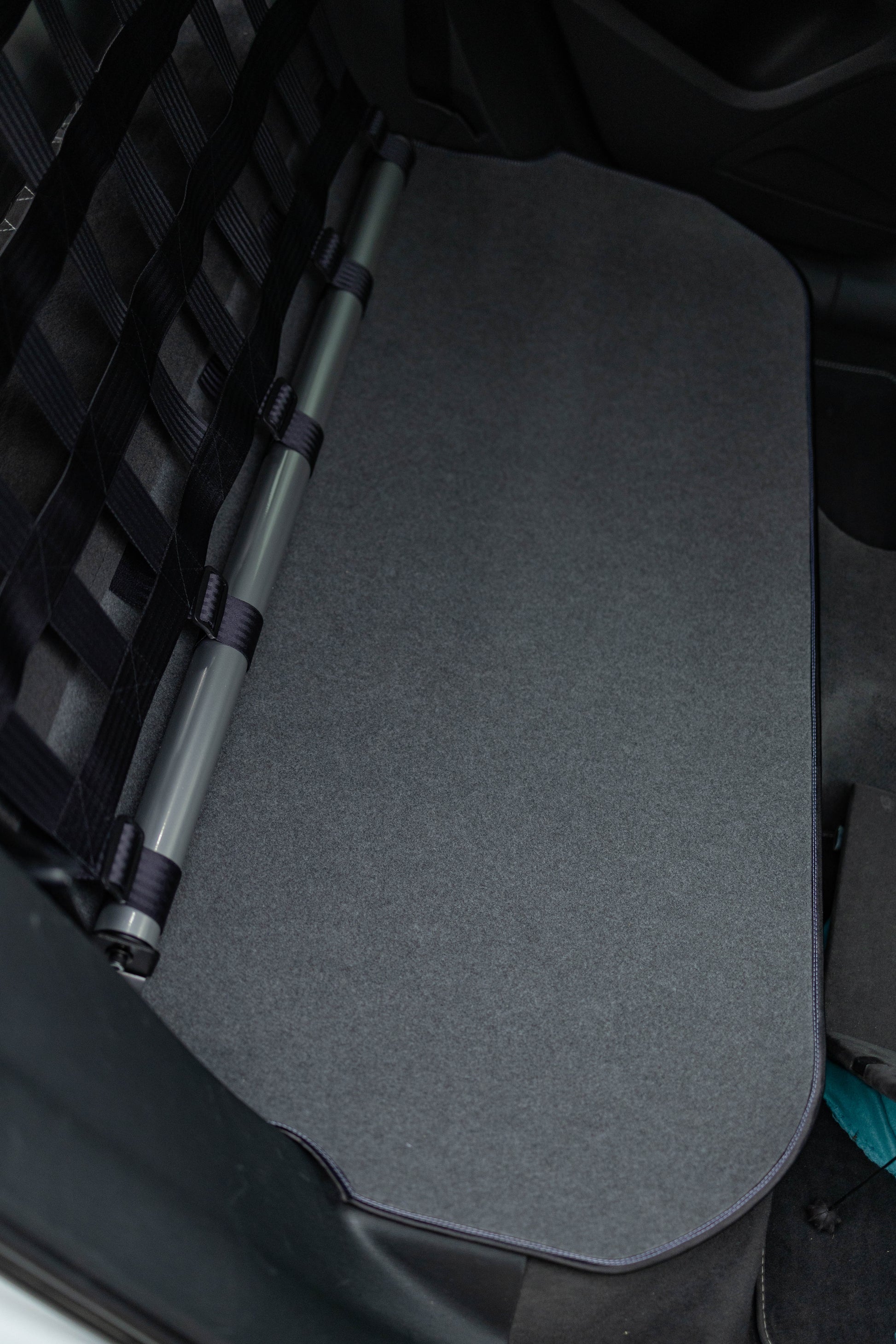 Clubsportteppich anstelle Rücksitzbank von PLR Design für Audi Q5